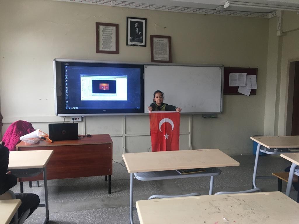 İstiklal Marşını en güzel okudu ödülü kaptı