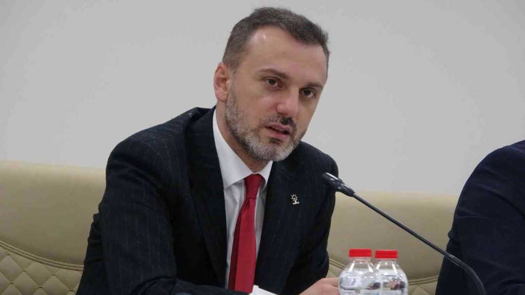 Kandemir: “28 Şubat bu ülkenin vicdanına derin yaralar açmış bir tarihtir”