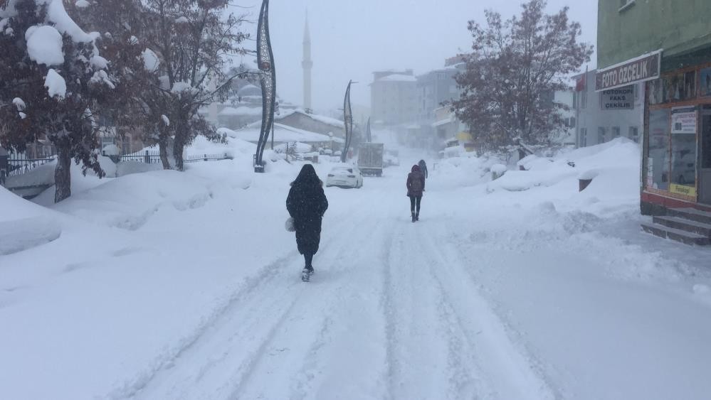 Karlıova’da eğitime 1 gün daha ara verildi