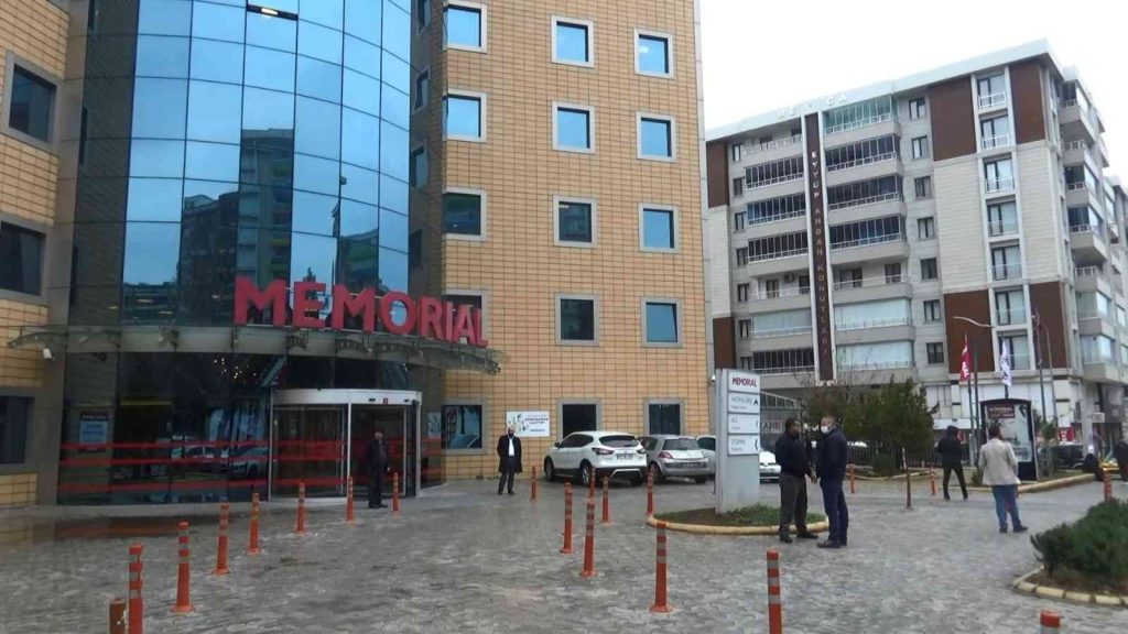 Kazara kendini vuran genç Türkiye’de nadir yapılan üreter plase ameliyatı ile 10 yıl sonra sağlığına kavuştu