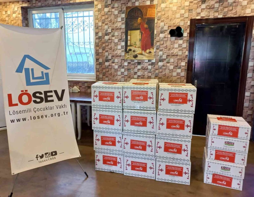 LÖSEV, Diyarbakır’da kayıtlı vatandaşlara et dağıttı