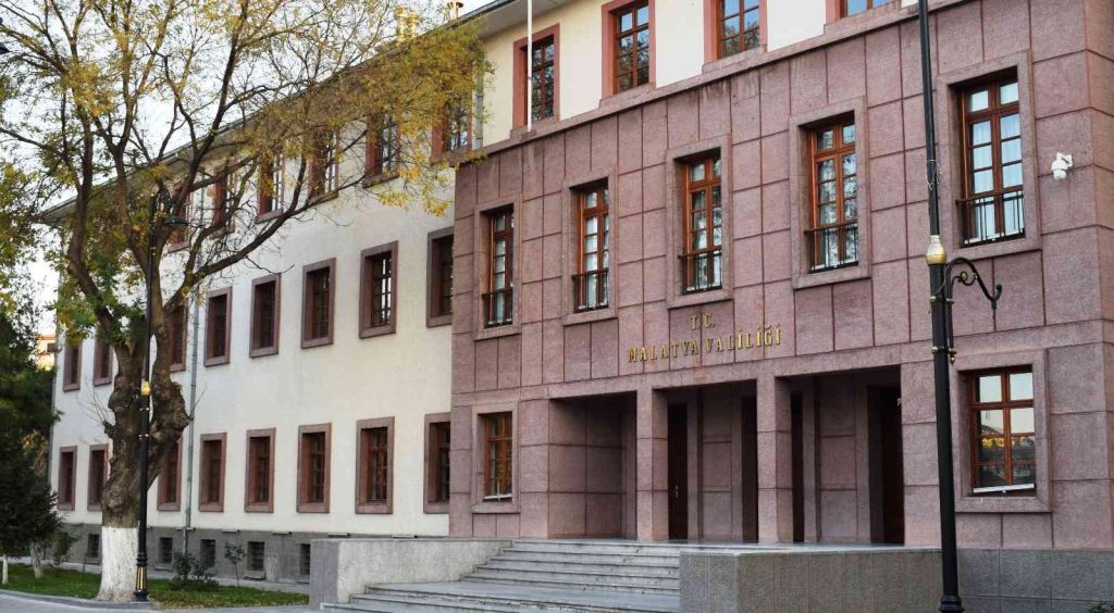 Malatya’da 8 ilçede eğitime kar engeli