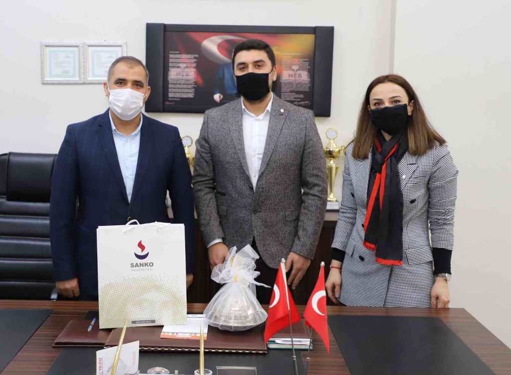 Nizip’te aday öğrencilere bölümler anlatıldı
