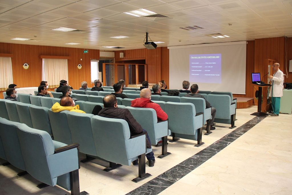 Prof. Dr. Orhan, “Prostat büyümesinde özelikle 50 yaş üstü erkeklerde dikkatli takip edilmesi gerekiyor”