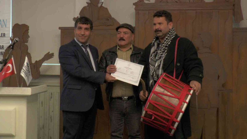 Ramazan’da görev alacak davulcular sertifikalarını aldı