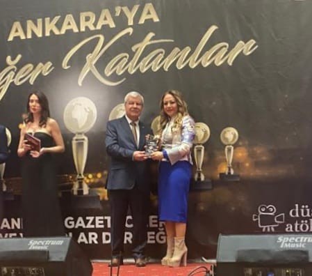 Rektör Karabulut’a ödül