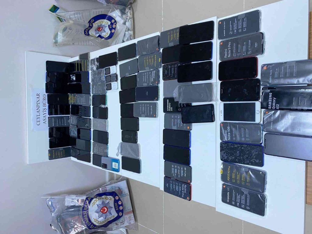 Şanlıurfa’da 85 adet kaçak cep telefonu ele geçirildi