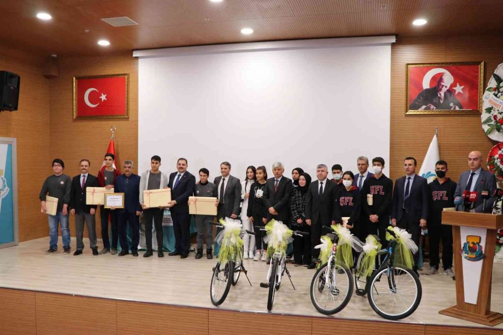 Şanlıurfa’da bilgi yarışmasının kazananı belli oldu
