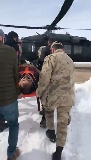 Tunceli’de yaralı şahıs, helikopterle hastaneye ulaştırıldı