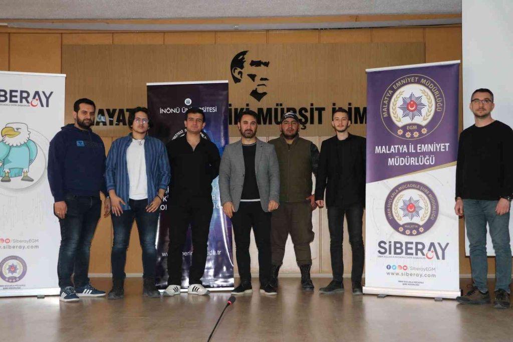 Üniversitelilere, siber suçlar ve korunma yöntemleri anlatıldı