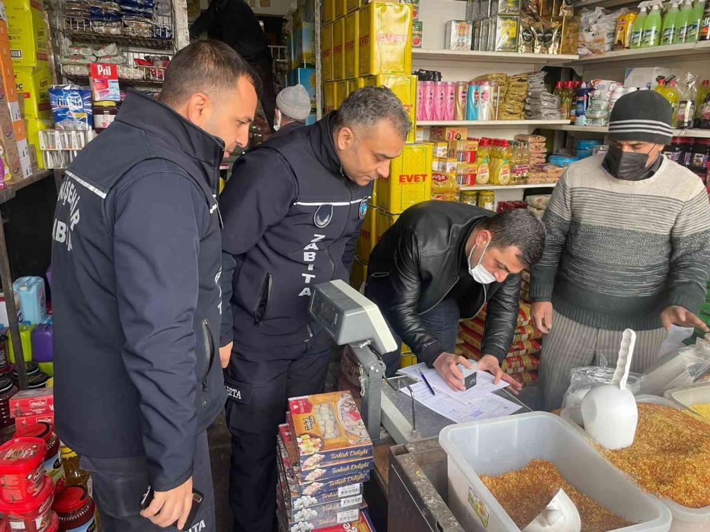 Yenişehir Belediyesinden marketlere denetim