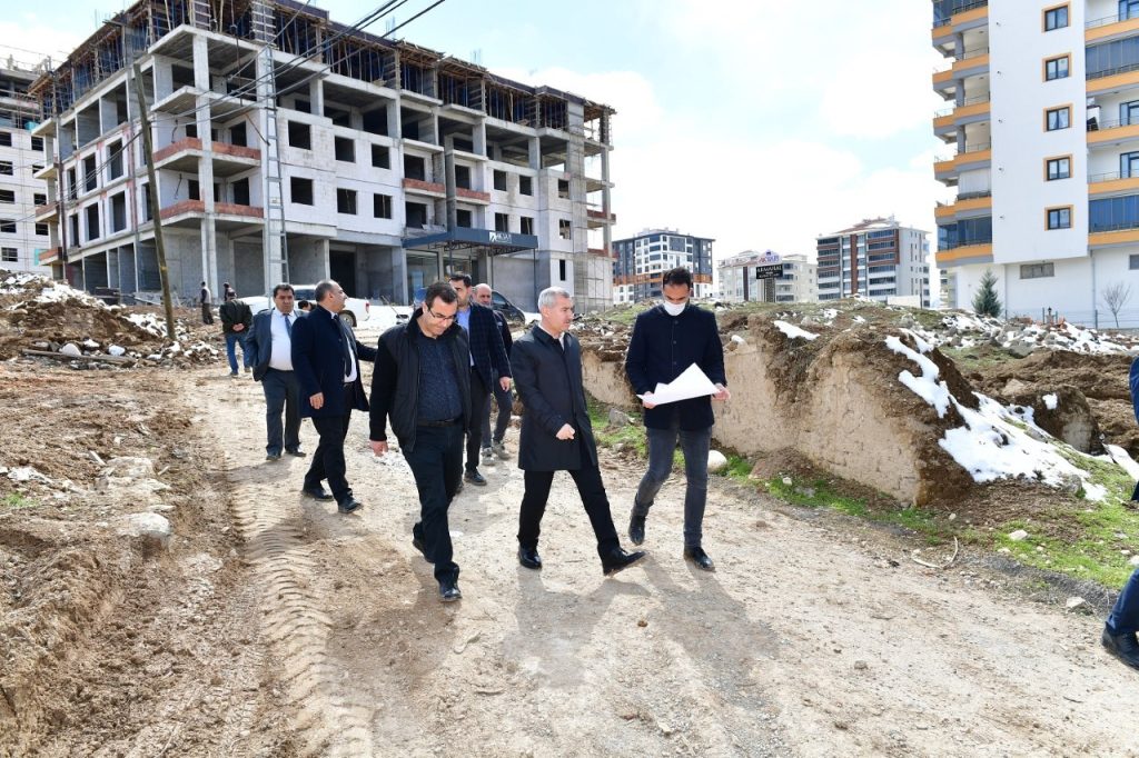 Yeşilyurt’ta imar yolları açılıyor