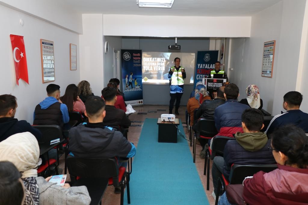 Aday sürücülere son ders jandarmadan