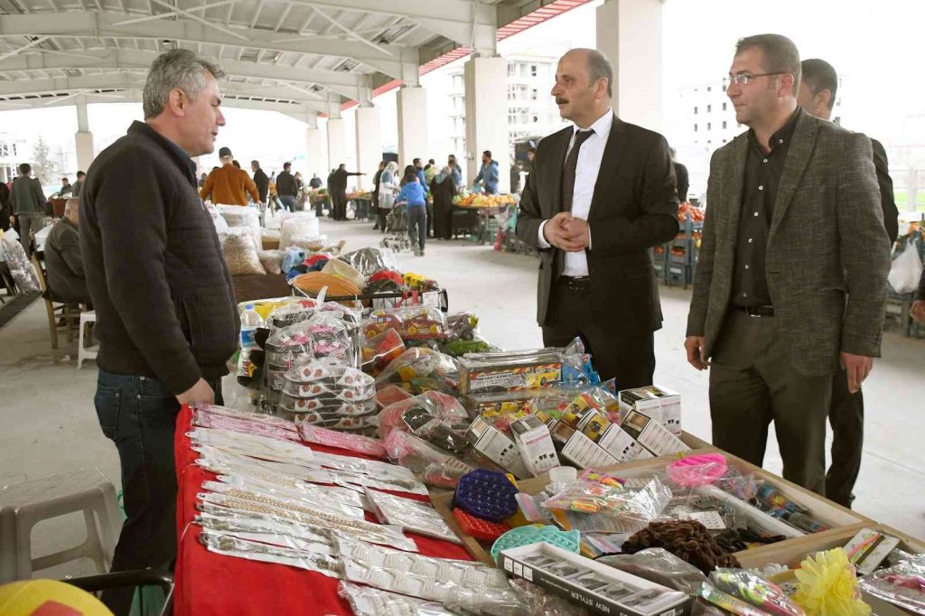 Araban’ın ilk kapalı semt pazar yeri hizmete girdi