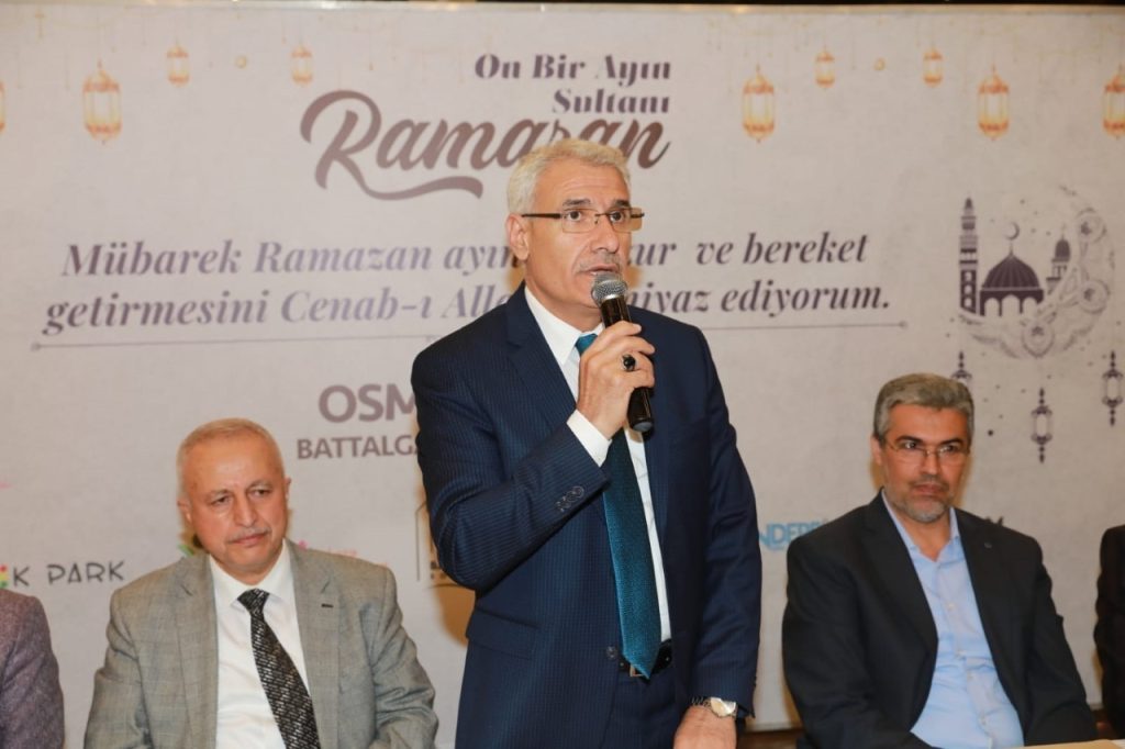 Başkan Güder, genç STK temsilcileri ile iftarda buluştu