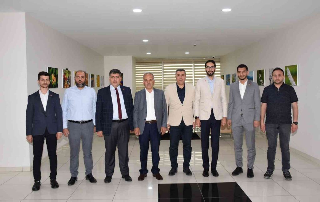 Başkan Özcan’dan kayısı üreticilerine destek çağrısı