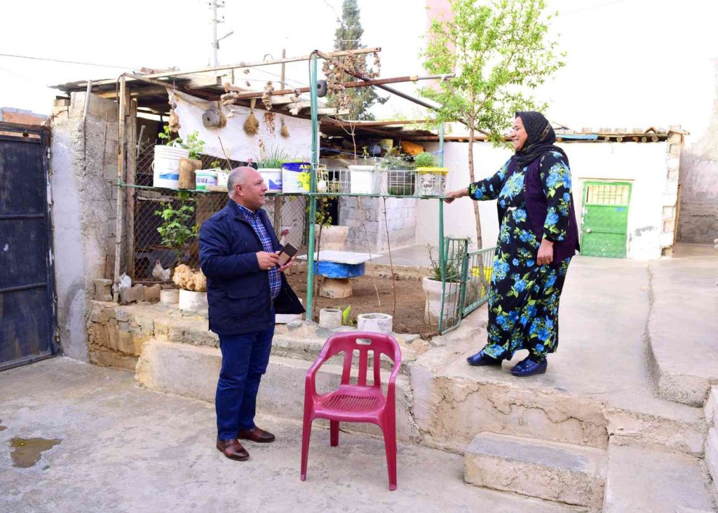 Başkan Soylu’dan çat kapı ev ziyaretleri