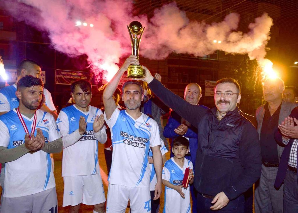 Ceylanpınar’da futbol turnuvası sona erdi