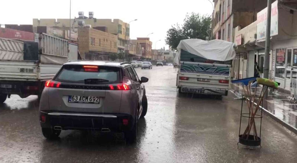 Ceylanpınar’da yağmur sürprizi