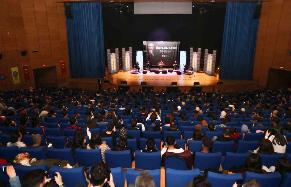 Diyarbakır’da “Aşık Veysel’i Anma” programı düzenlendi