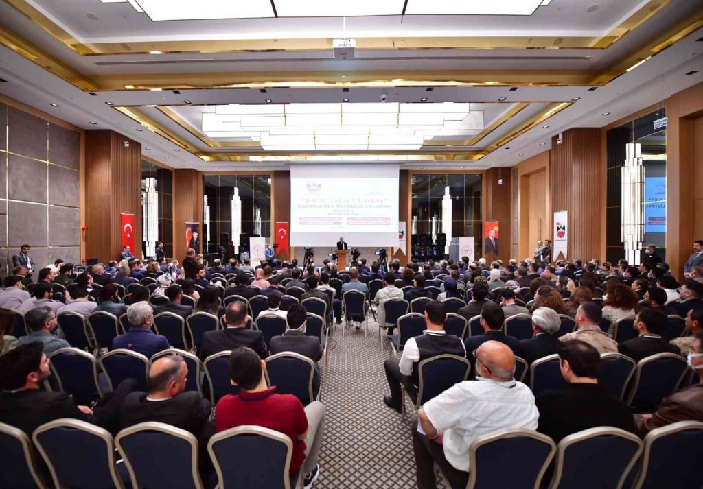 Diyarbakır’da, ‘Ben Olsaydım’ temalı bağımlılıkla mücadele çalıştayı başladı
