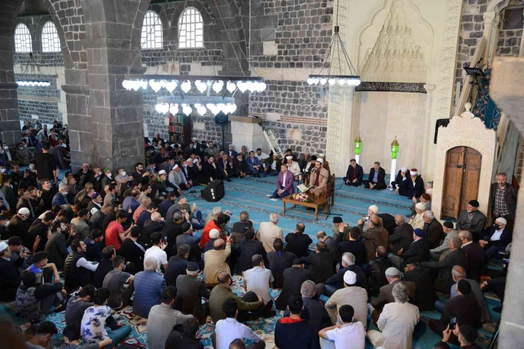 Dünyaca ünlü hafızlardan Diyarbakırlılara Kur’an-ı Kerim ziyafeti