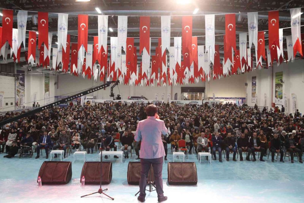 Elazığ Belediyesi’nden dolu dolu ramazan ayı programı, vatandaşlar akın etti