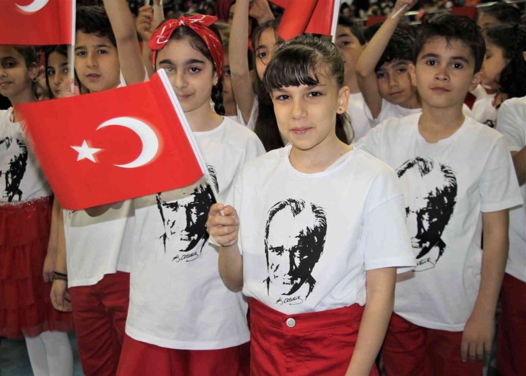 Elazığ’da 23 Nisan coşkuyla kutlandı