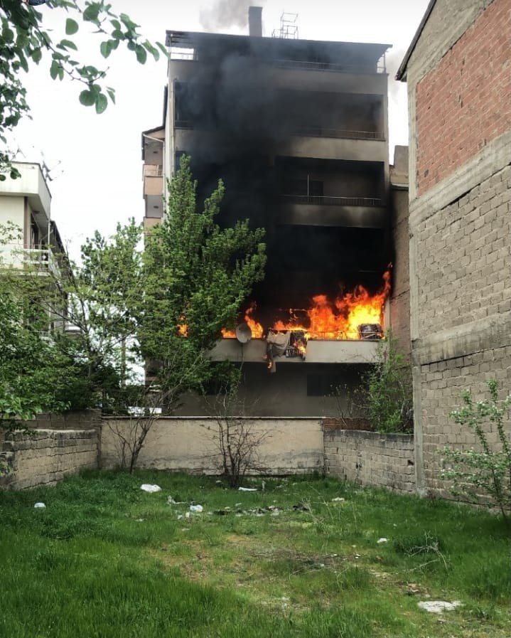 Elazığ’da ev yangını