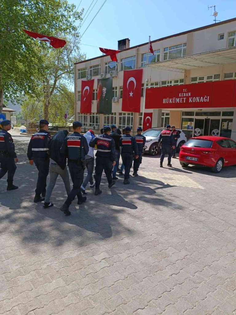 Elazığ’da hayvan çiftliğinden hırsızlık yapan 4 şüpheli yakalandı