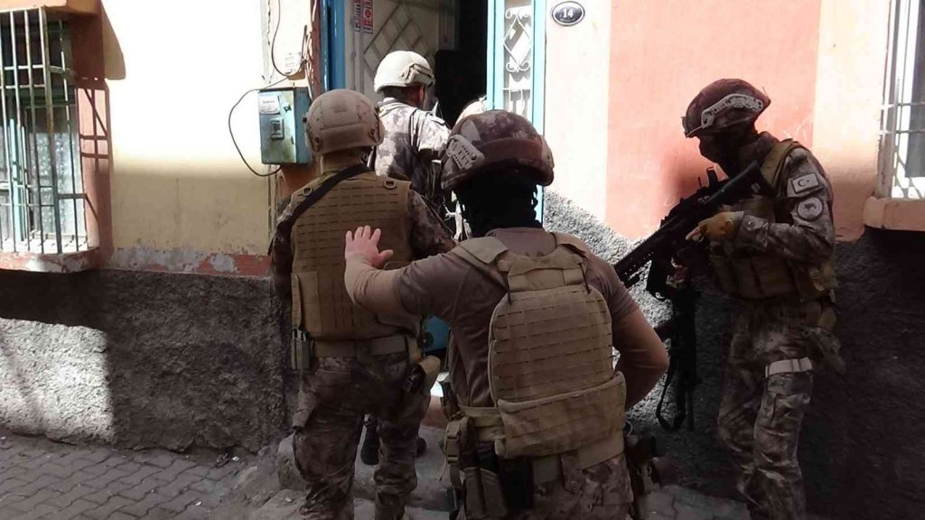 Gaziantep’te uyuşturucu operasyonu: 9 gözaltı
