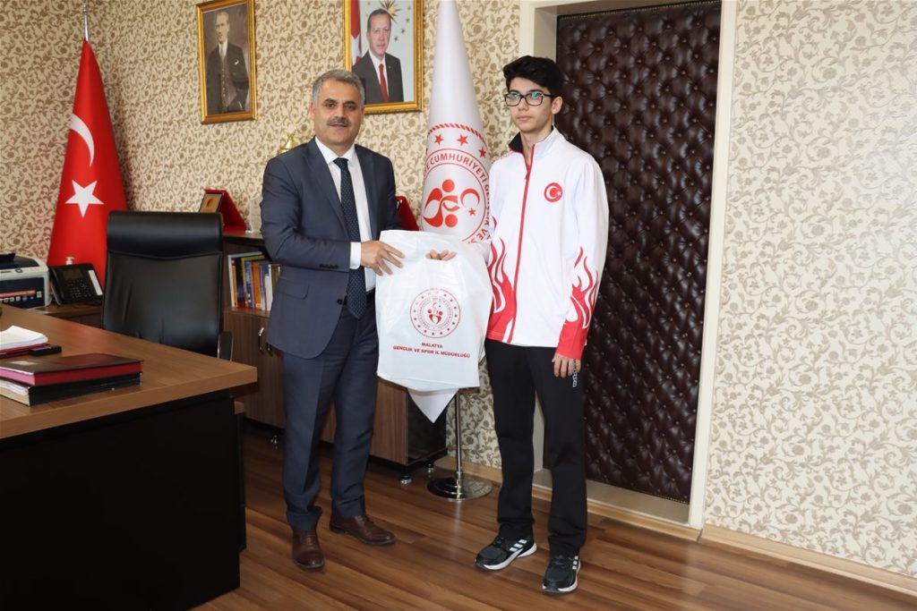 Genç şampiyon olimpiyatlara hazırlanıyor