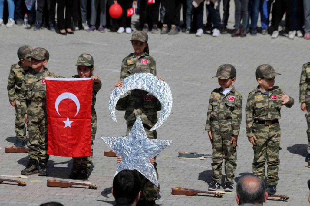 Hekimhan’da 23 Nisan coşkusu