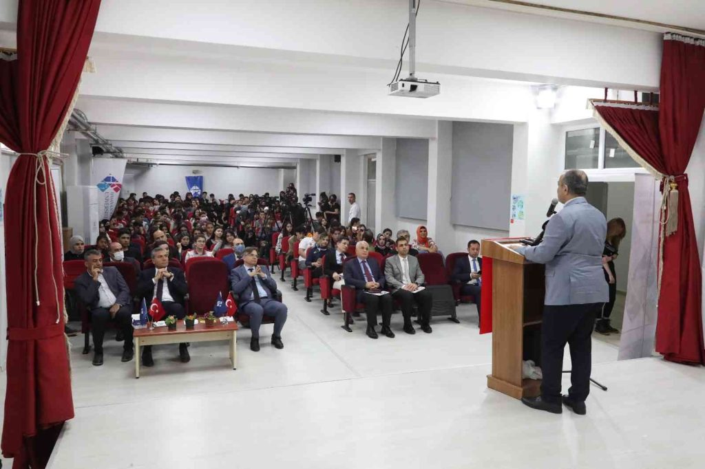HKÜ’den ‘Kariyer Planlama ve Meslek Tanıtım’ seferberliği