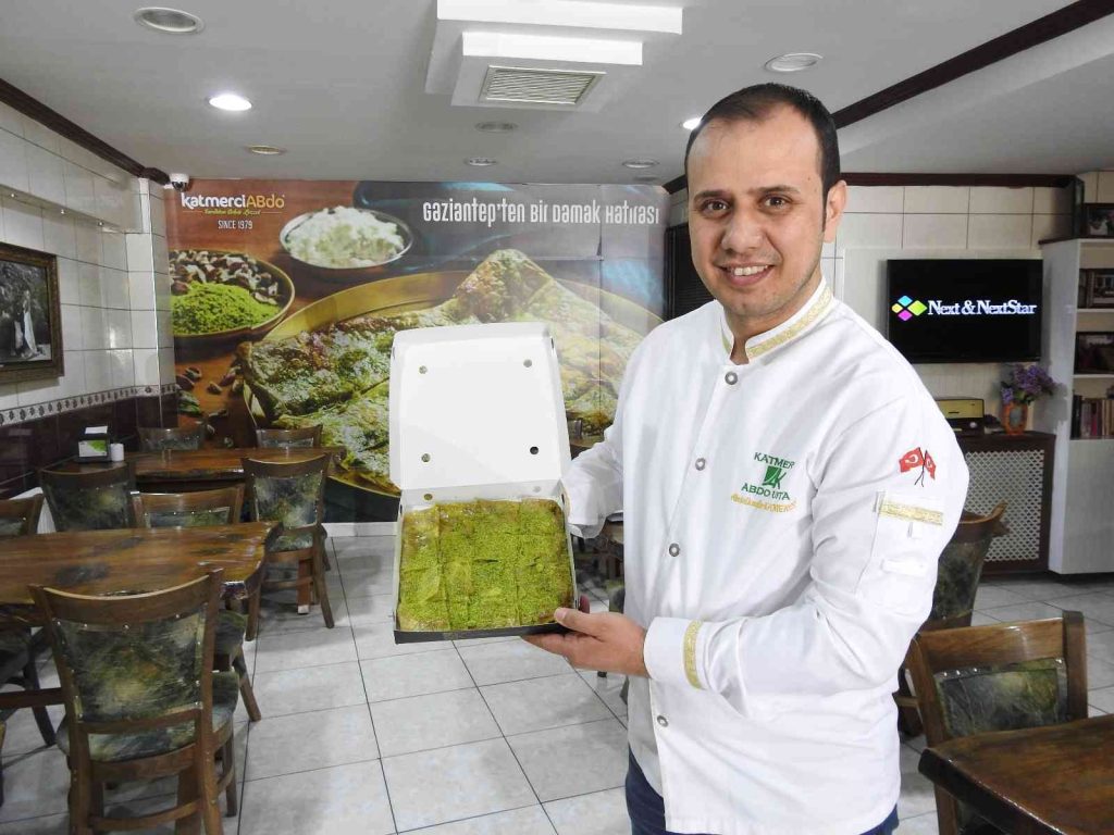 İftar sonralarının vazgeçilmez tatlısı Gaziantep Katmeri