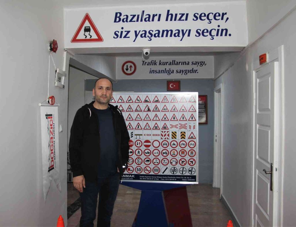 İleri Sürüş Teknikleri Uzmanı Saraç, “Yolculuğa çıkmadan önce yoğurt, ayran gibi süt ve süt mamulleri kesinlikle tüketmemelidir”