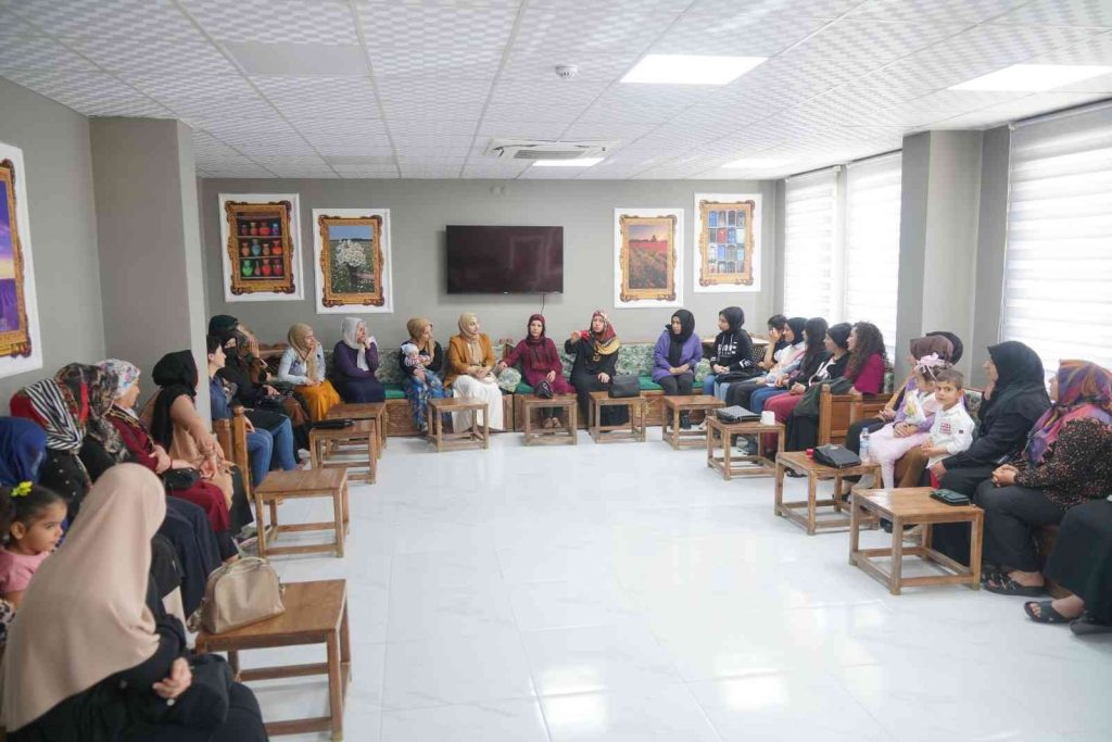 Kadınlar kendi lokalinde dinlenip stres atıyor