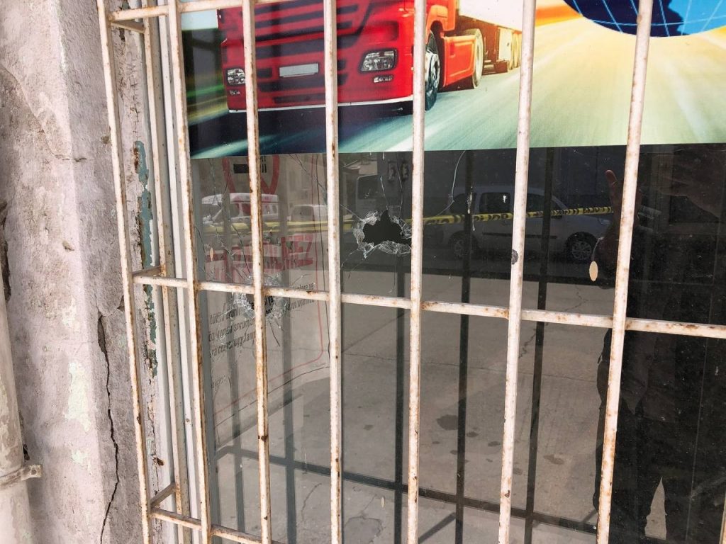 Kardeşi ile yeğeninin silahlı saldırısına uğrayan tüccar hayatını kaybetti