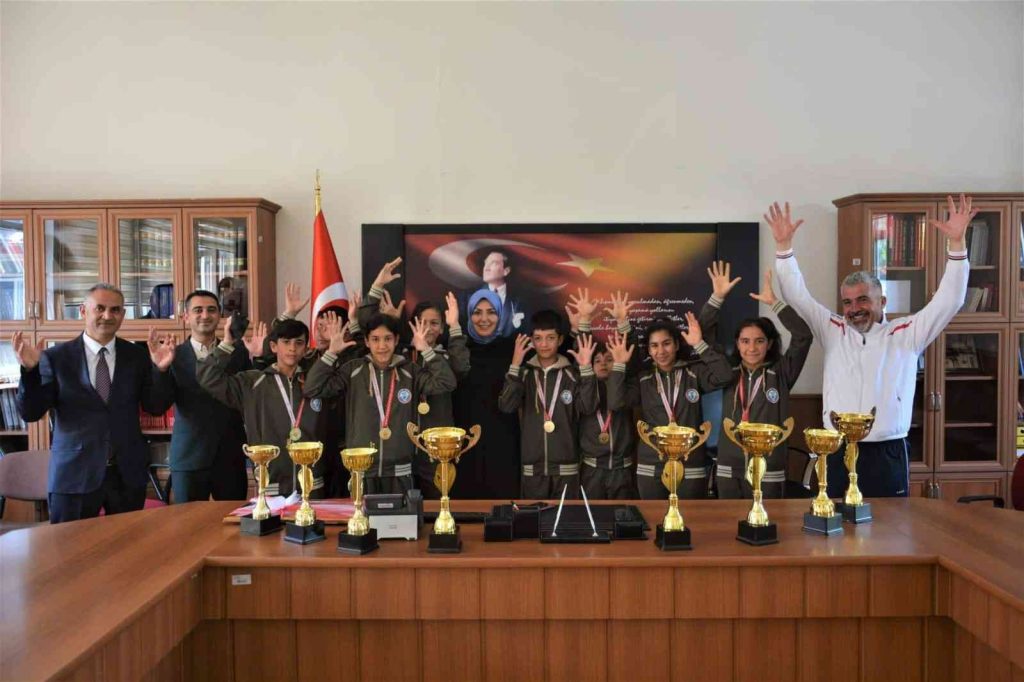 Malatya’da işitme engelli öğrencilerin spor başarısı