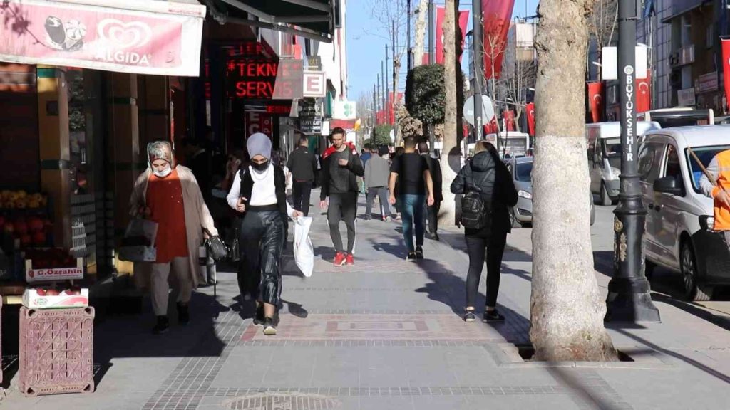 Pütürge’deki 5,2’lik deprem çevre illerden de hissedildi