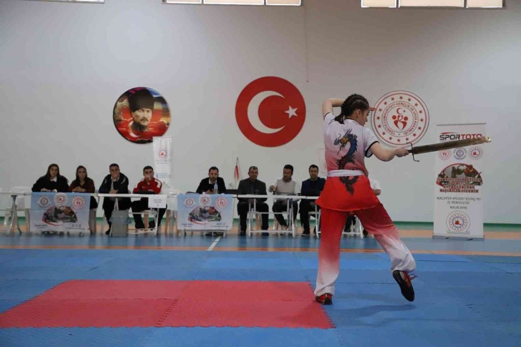 Şampiyonluk için ter döktüler