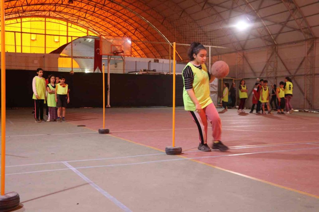 Şanlıurfa’da çocuklar ara tatili sporla değerlendiriyor