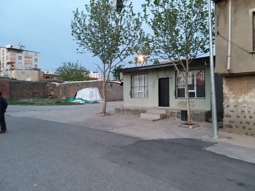 Şanlıurfa’da iki aile arasında silahlı kavga: 3 yaralı