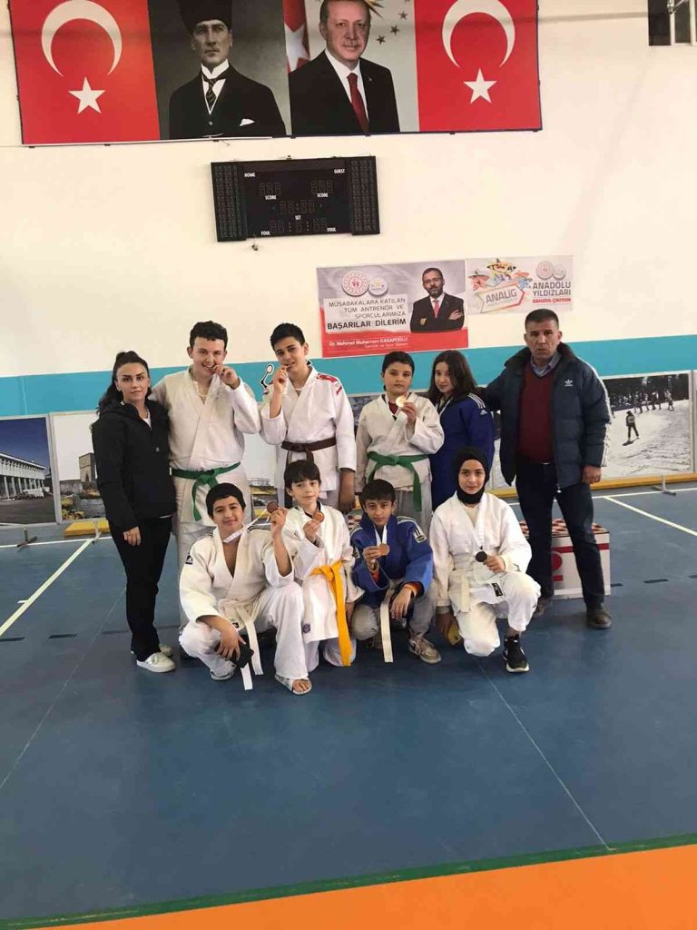 Sporcularda Türkiye yarı finali sevinci