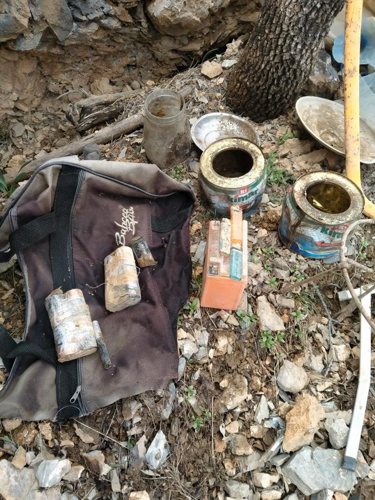 Tunceli’de Eren Kış-23 operasyonlarında 3 sığınak imha edildi