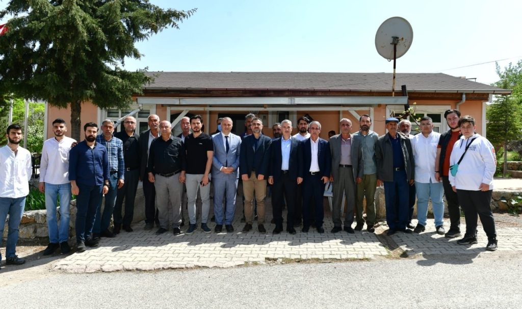 Yeşilyurt’ta ihtiyaç sahiplerine yardım kolisi