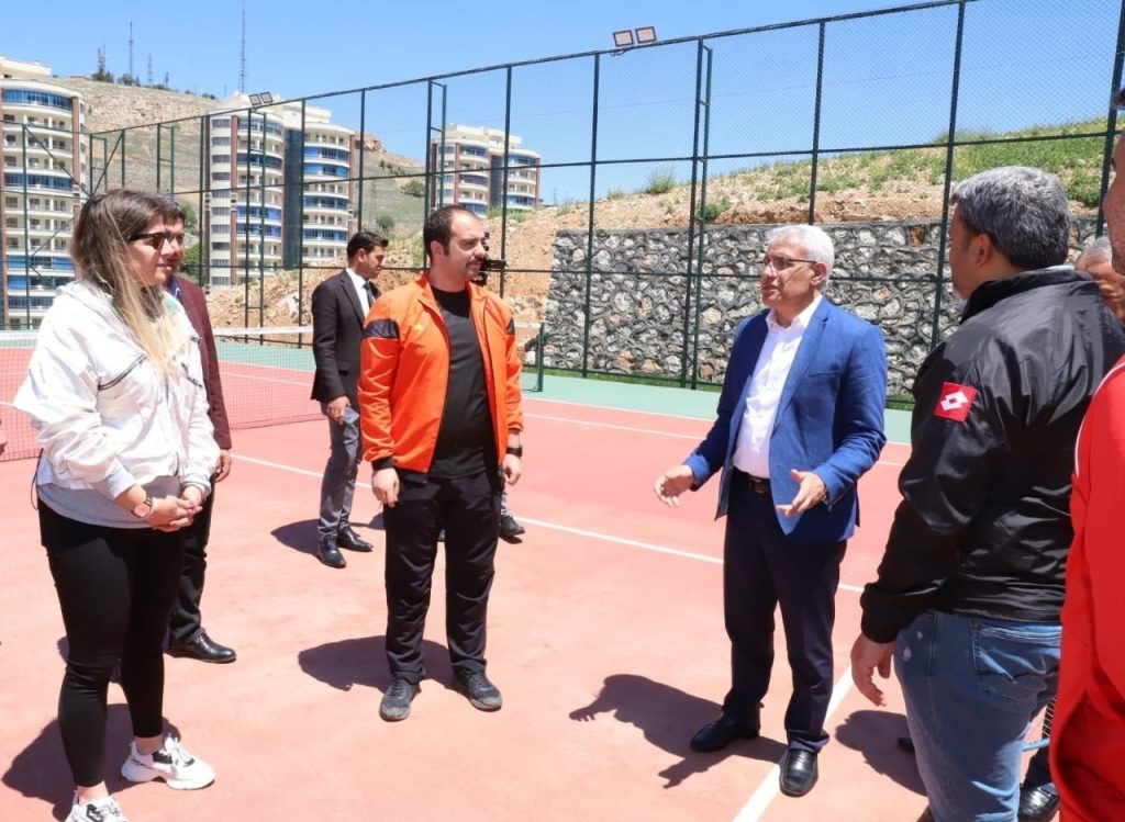 Battalgazi’deki spor sahaları Cuma günü açılıyor