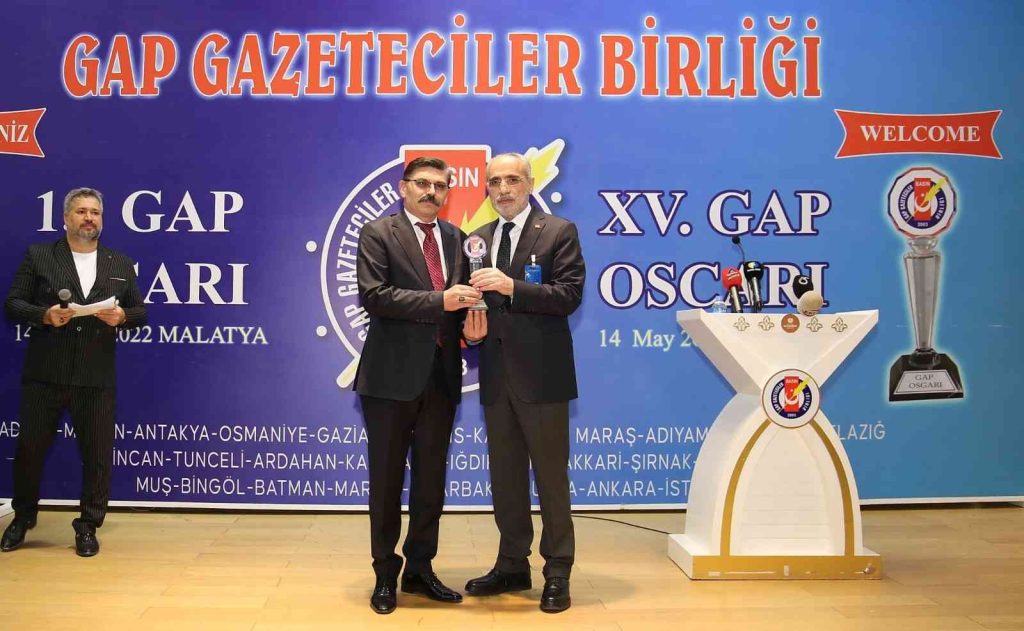 Dağdeviren’e yılın en başarılı emniyet müdürü ödülü