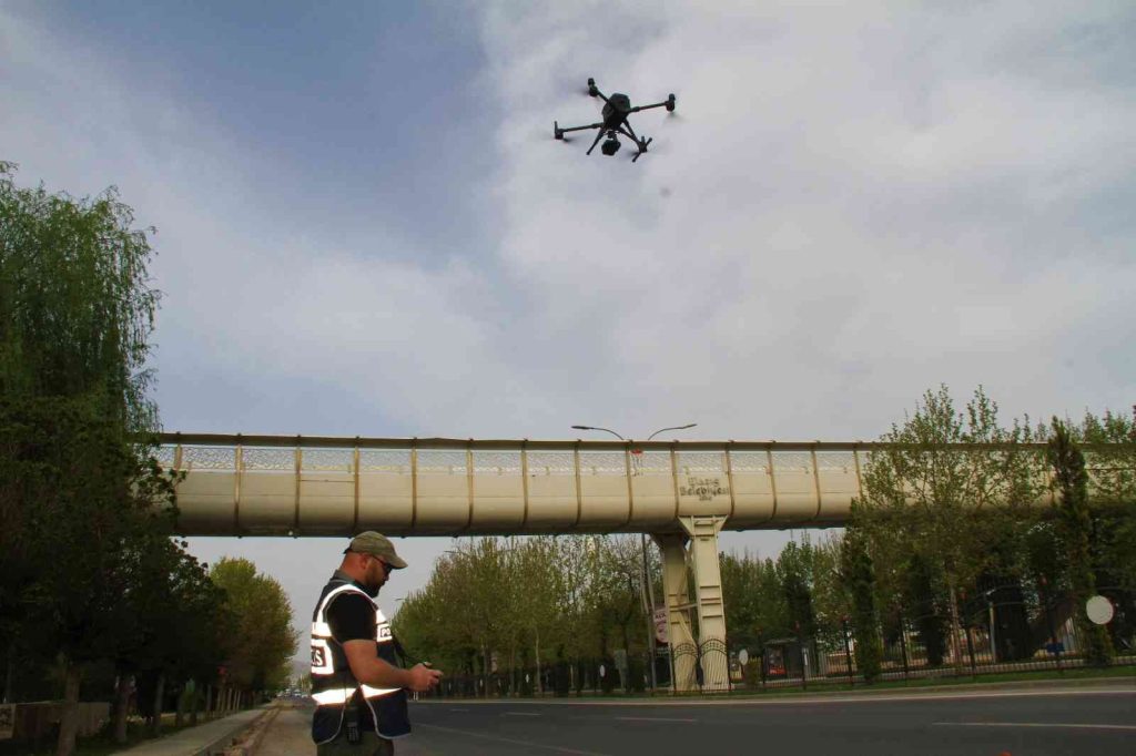 Elazığ’da bayram öncesi drone destekli trafik denetimi