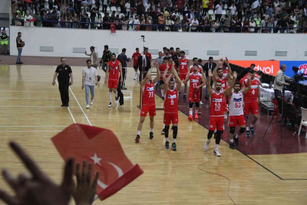 Elazığ’da milli maç coşkusu